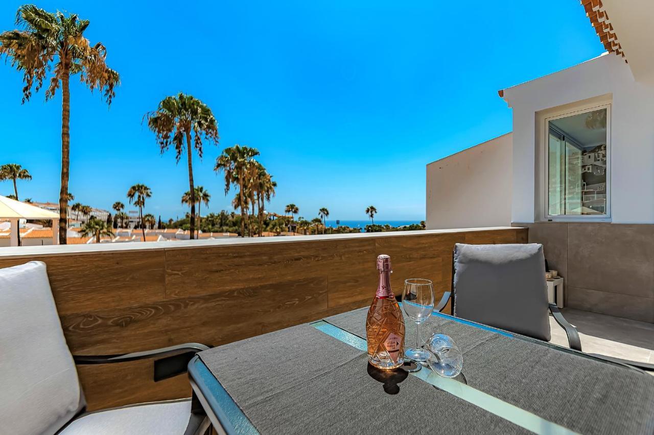 Apart Luxury Apartment In Island Village. 아데제 외부 사진