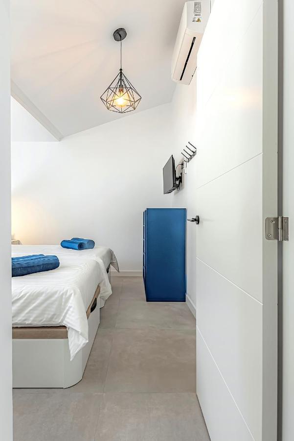 Apart Luxury Apartment In Island Village. 아데제 외부 사진