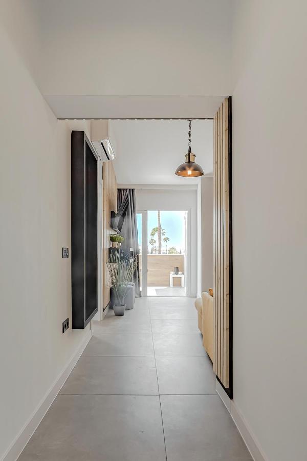Apart Luxury Apartment In Island Village. 아데제 외부 사진