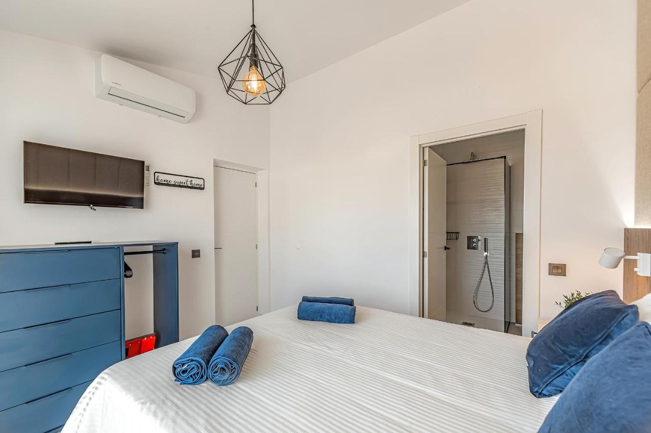 Apart Luxury Apartment In Island Village. 아데제 외부 사진